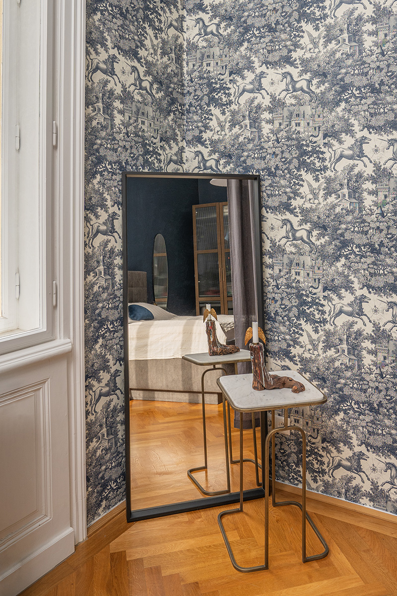 Colour & Wallpaper